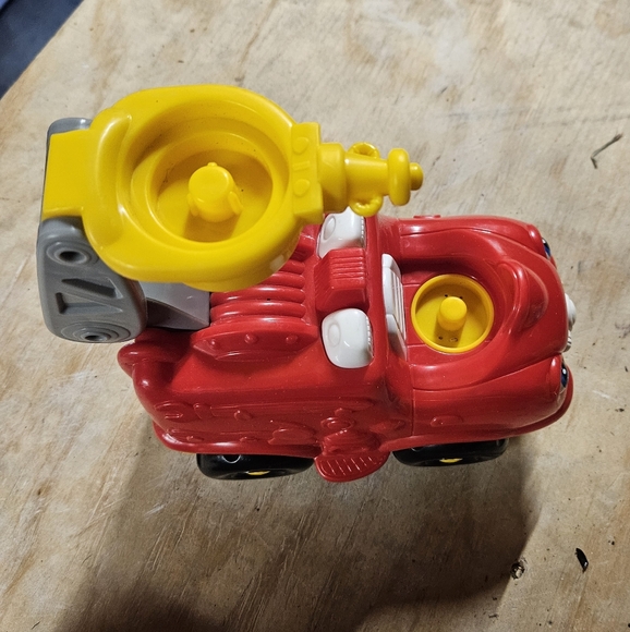 Little People fire engine - Picture 5 of 8